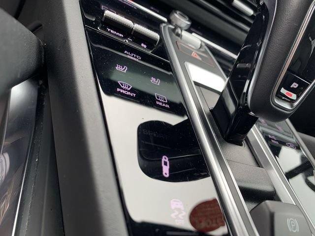 Used 2019 Porsche Cayenne Turbo AWD/4WD image 30