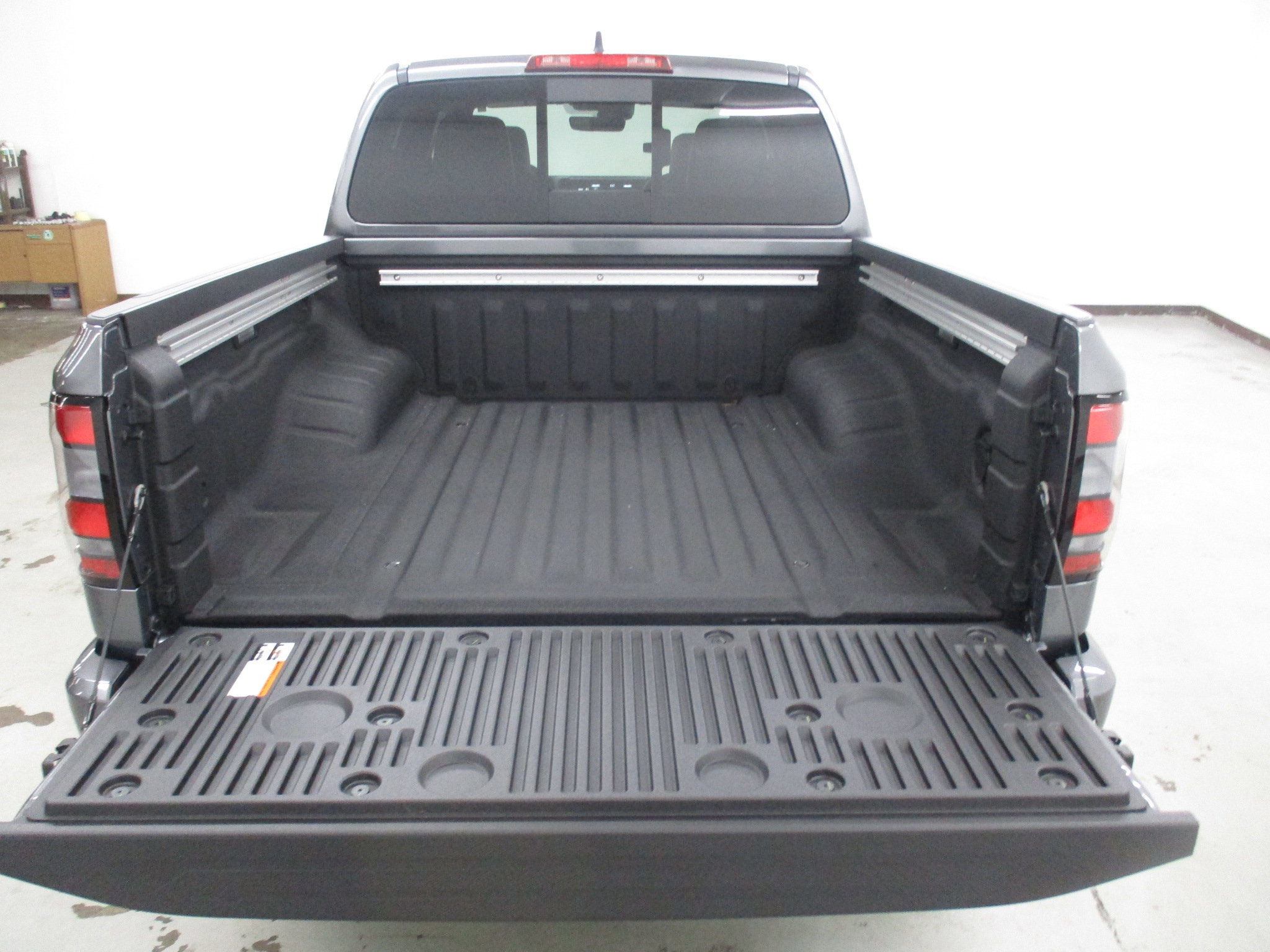 New 2026 Nissan Frontier PRO-4X w/ Pro Premium Package AWD/4WD image 12