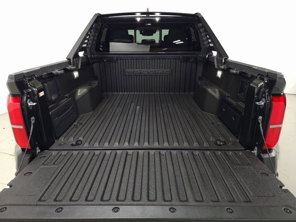 Used 2024 Toyota Tacoma Trailhunter image 9