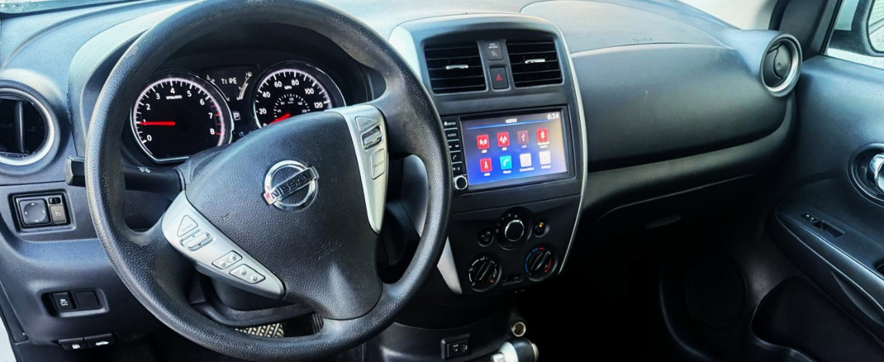 Used 2019 Nissan Versa SV image 17