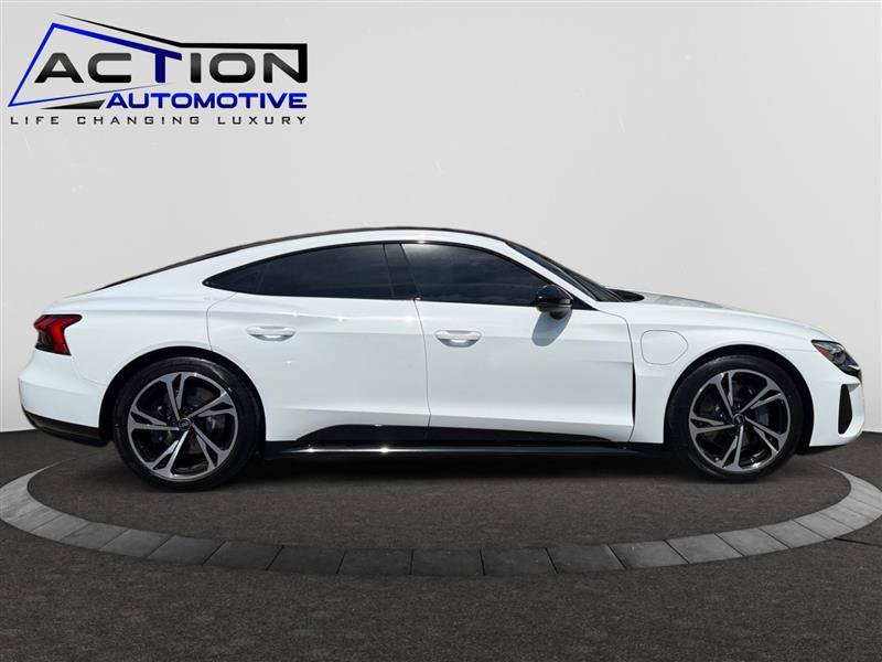 Used 2022 Audi e-tron GT Premium Plus w/ Performance Package AWD/4WD image 9