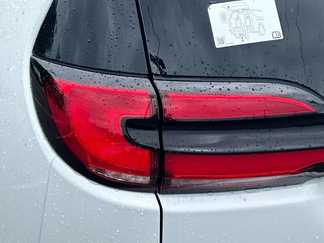 New 2027 Chrysler Pacifica Limited FWD image 10