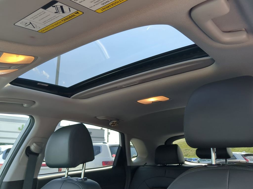 Used 2022 Hyundai Kona Limited image 14