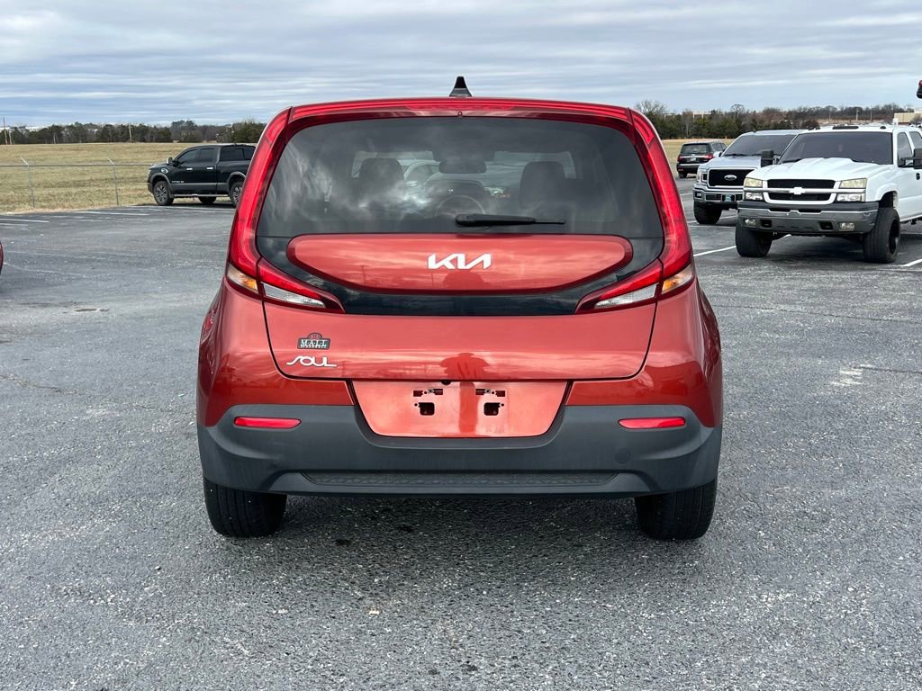 Used 2022 Kia Soul LX image 6