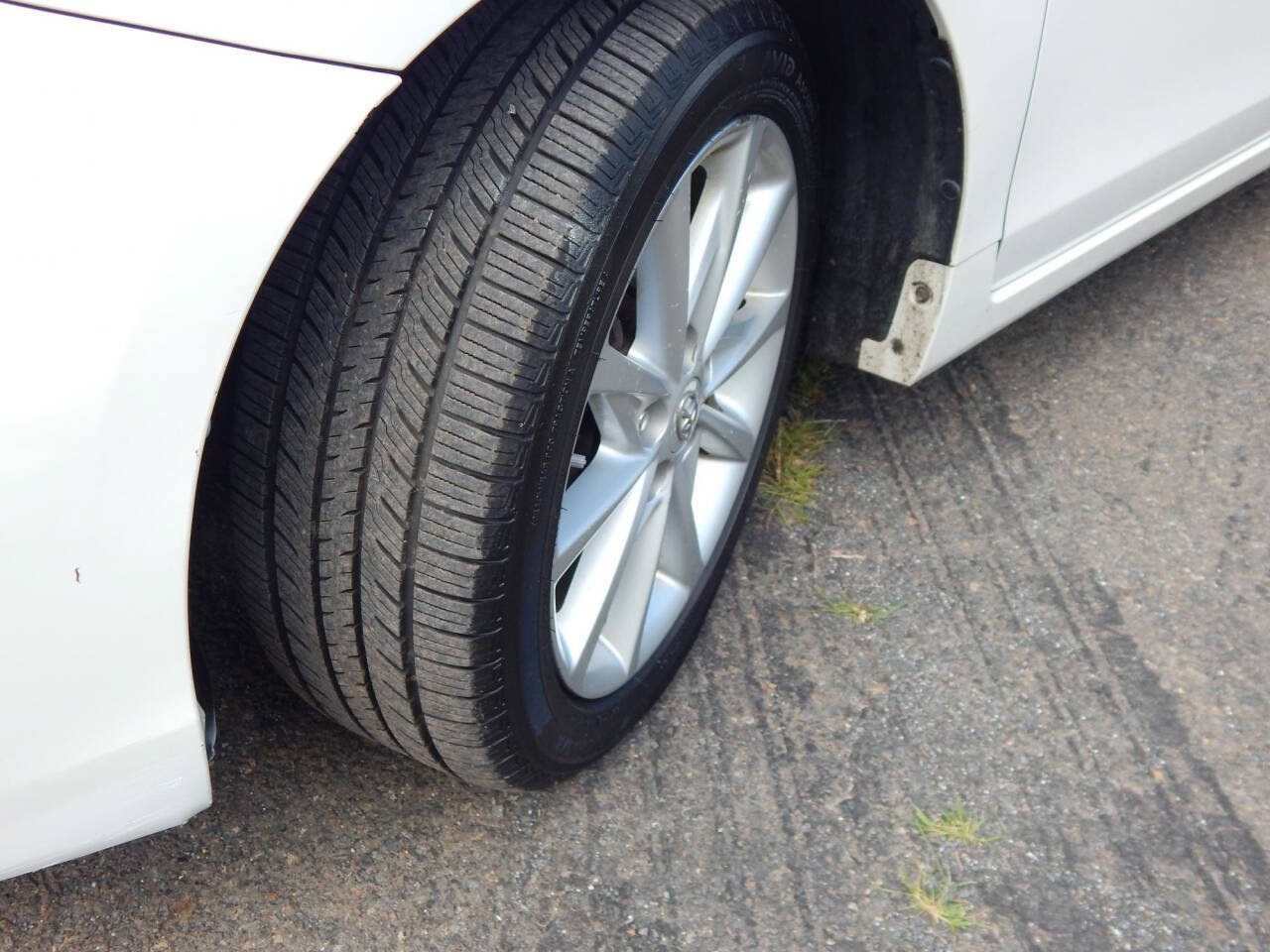 Used 2013 Toyota Prius V Five FWD image 20