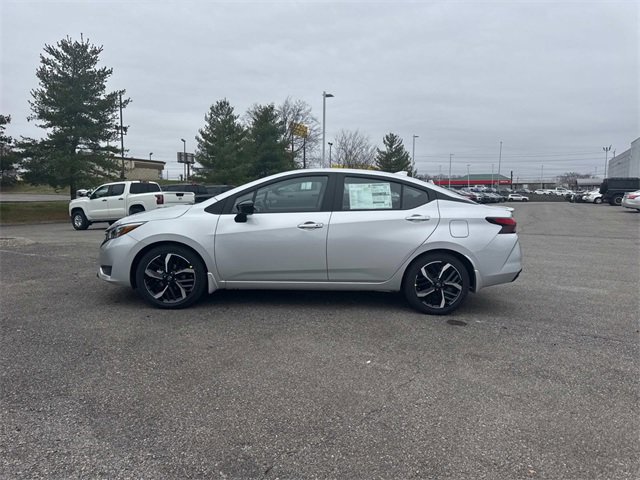 New 2025 Nissan Versa SR w/ Trunk Package image 7
