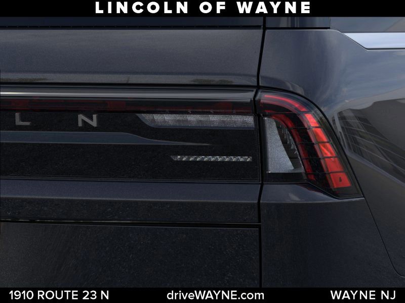 New 2026 Lincoln Navigator Reserve AWD/4WD image 22