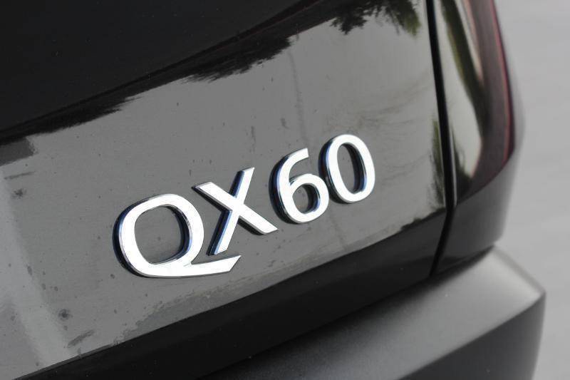 Used 2025 INFINITI QX60 Pure image 10