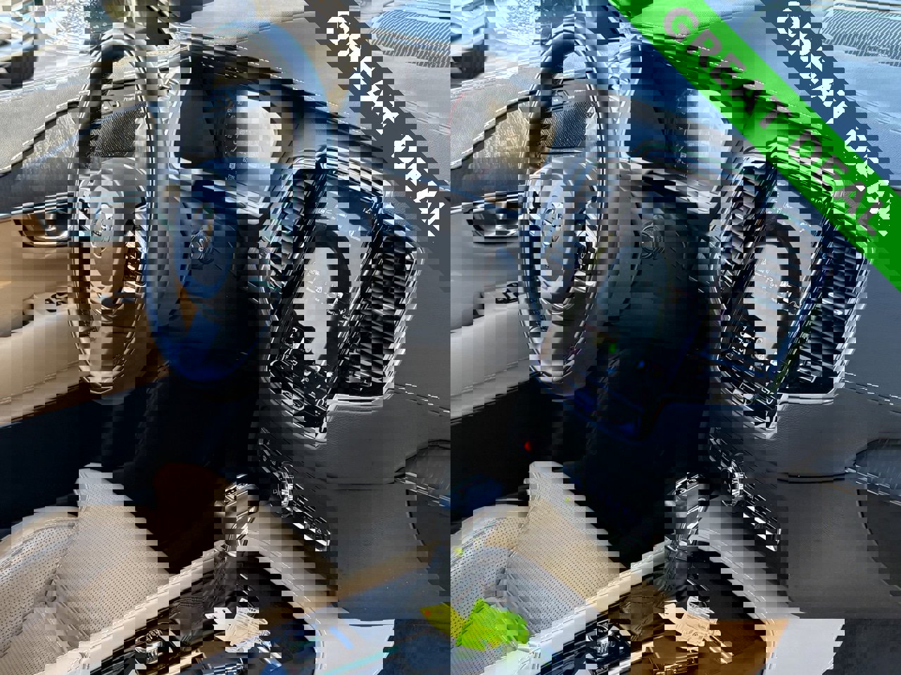 Used 2022 Volvo XC90 T6 Inscription w/ Advanced Package image 37