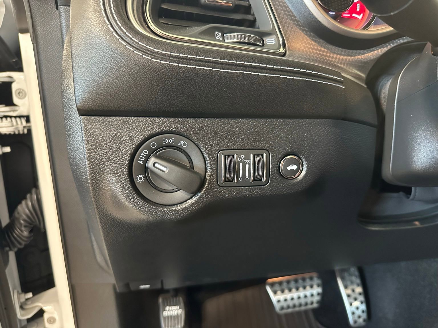 Used 2022 Dodge Challenger SRT Hellcat RWD image 27