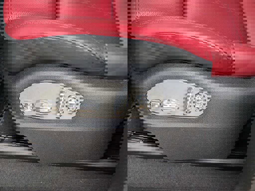 Used 2021 Porsche Macan GTS AWD/4WD image 16