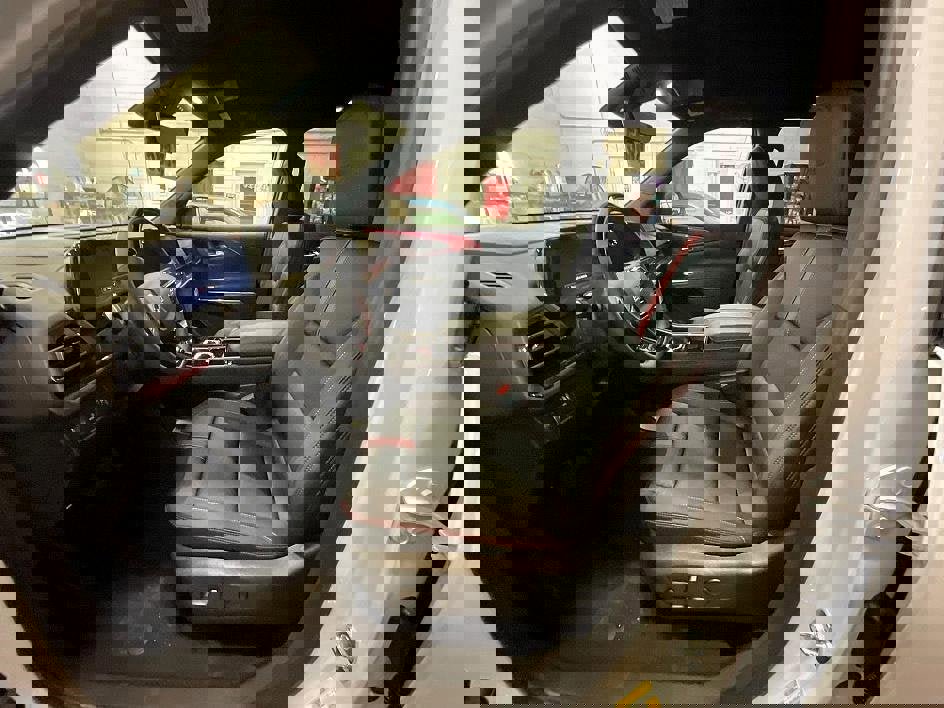 New 2026 Chevrolet Traverse RS w/ LPO, Floor Liner Package image 4