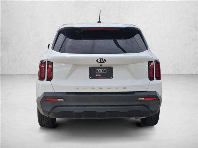 Used 2021 Kia Sorento LX image 6