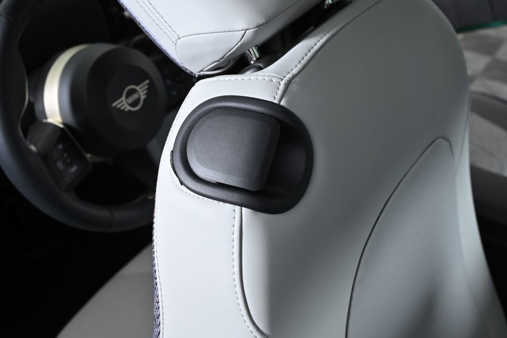 Certified 2025 MINI Cooper S image 24