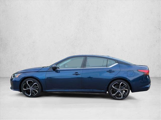 Used 2023 Nissan Altima 2.5 SR FWD image 9