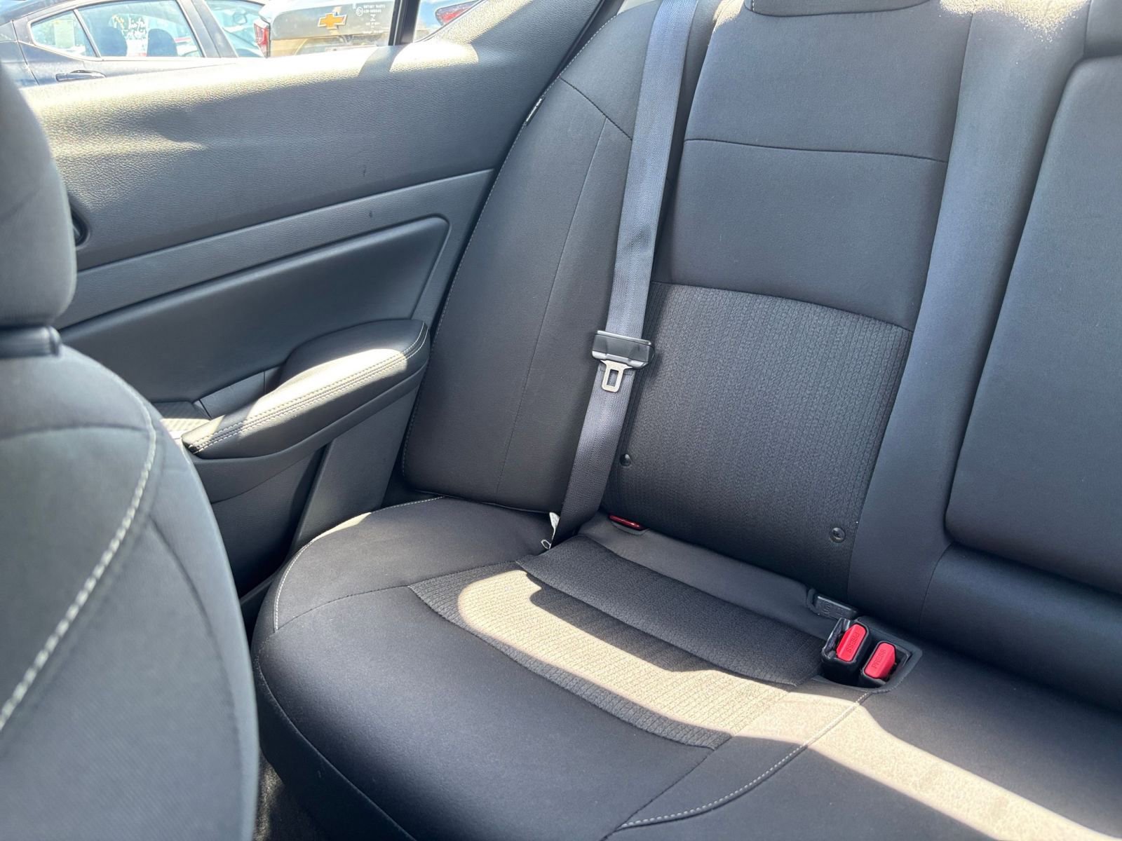 Used 2025 Nissan Altima 2.5 SV FWD image 39