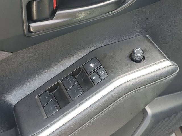 Used 2023 Toyota Highlander LE FWD image 21