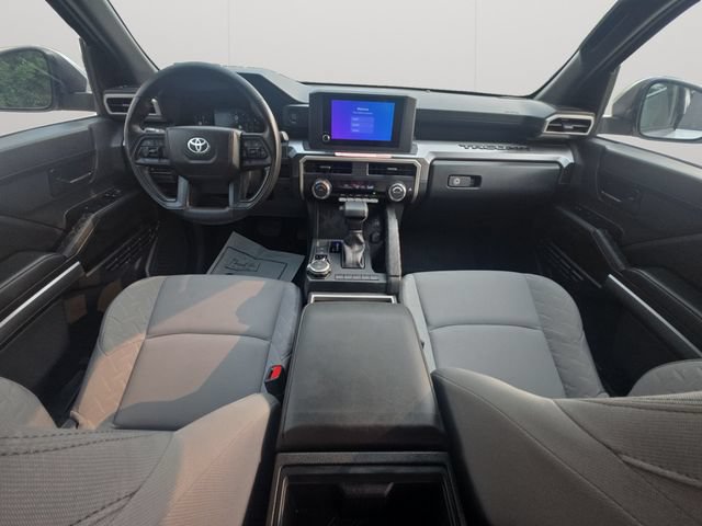 Certified 2025 Toyota Tacoma SR5 AWD/4WD image 17