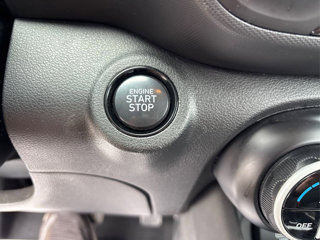 Certified 2023 Hyundai Venue Limited w/ Cargo Package image 29