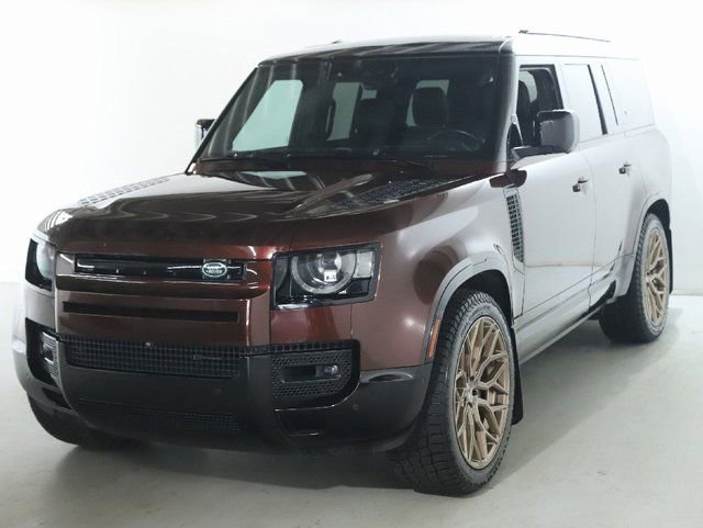 Used 2023 Land Rover Defender 130 X-Dynamic SE AWD/4WD image 1