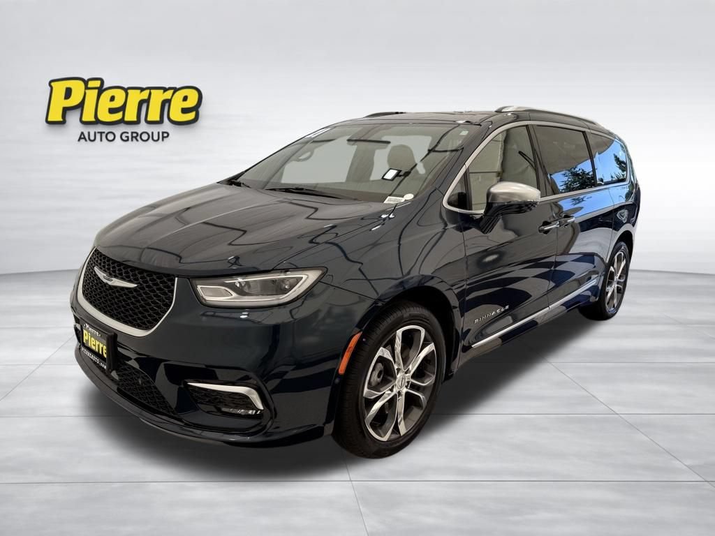 Used 2021 Chrysler Pacifica Pinnacle AWD/4WD image 1