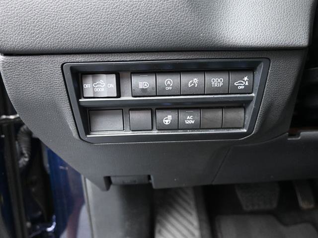 Used 2023 Toyota Tundra Limited AWD/4WD image 9