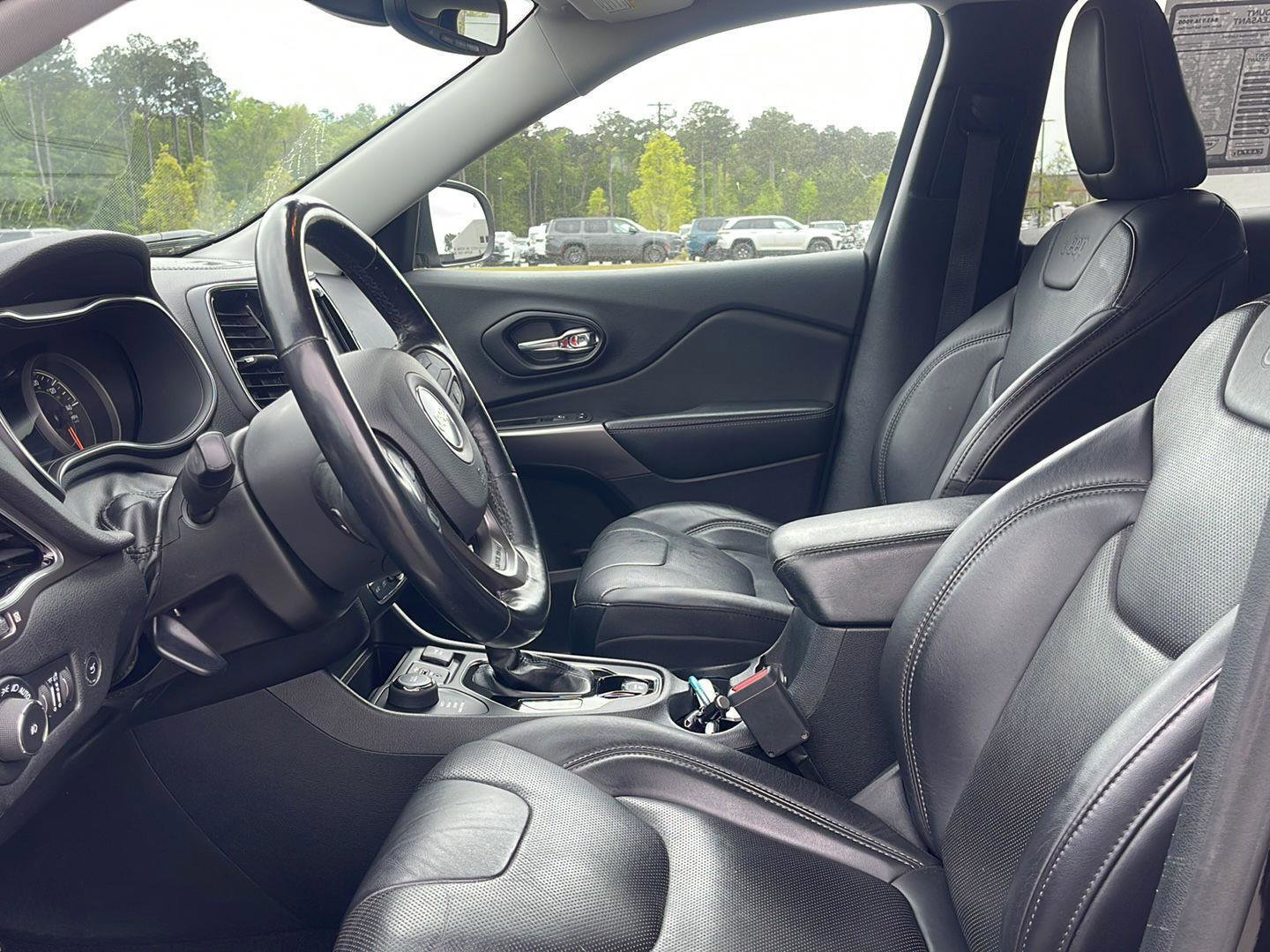 Used 2021 Jeep Cherokee Limited w/ Elite Package image 13