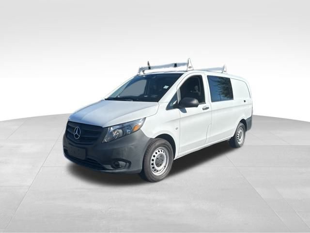 Used 2022 Mercedes-Benz Metris image 1