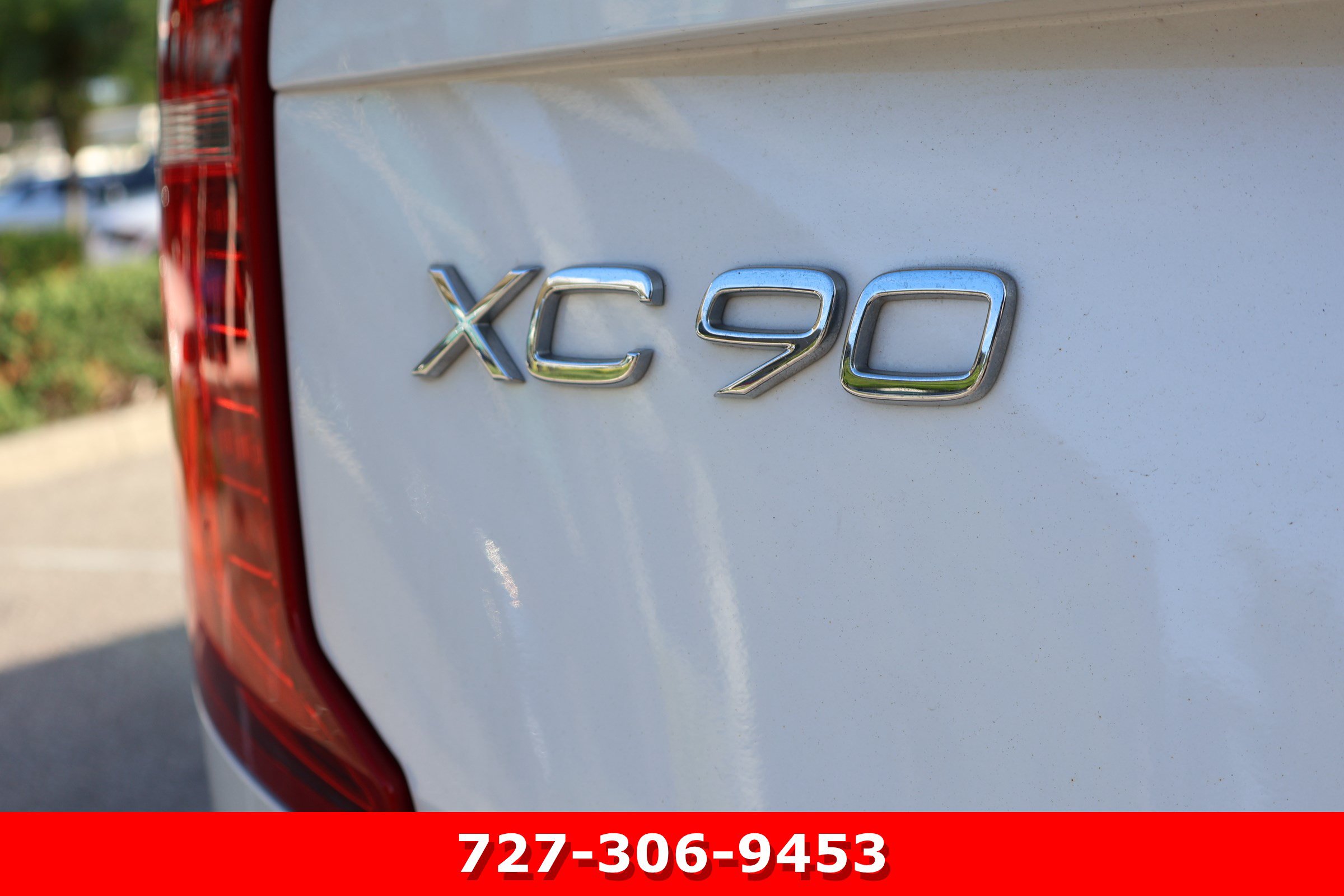 Used 2024 Volvo XC90 T8 Plus w/ Protection Package Premier AWD/4WD image 9