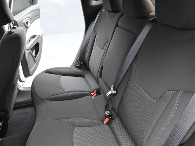 Used 2025 Jeep Compass Sport image 19