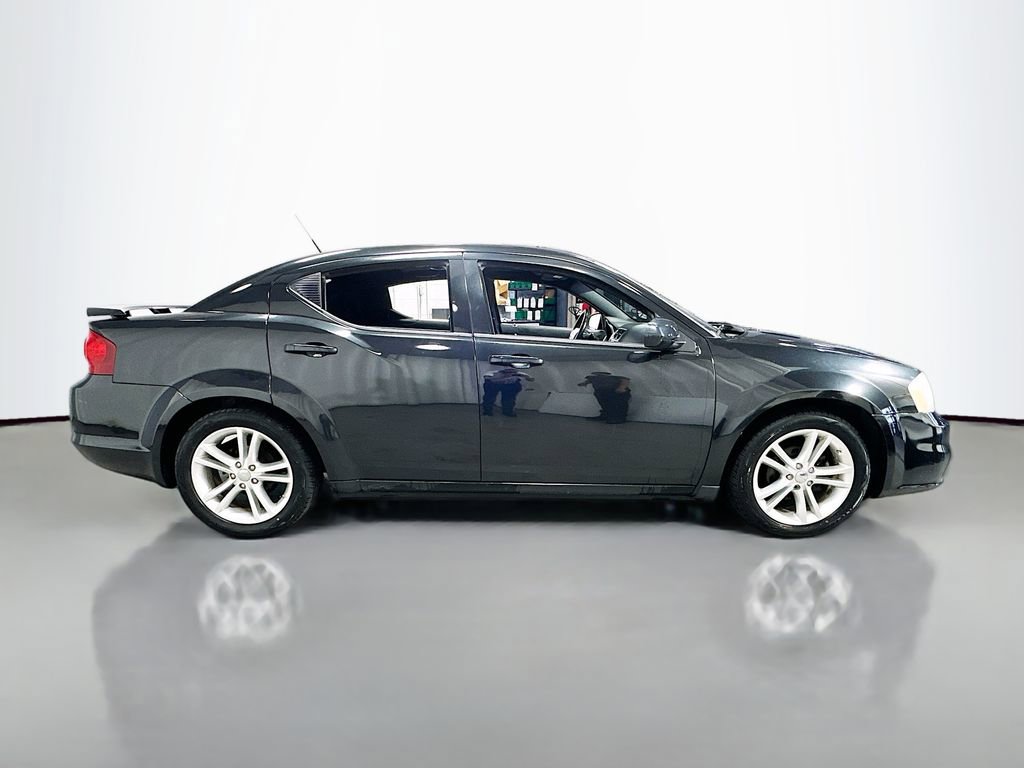 Used 2011 Dodge Avenger Heat image 9