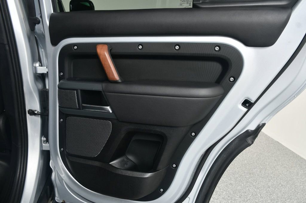 Used 2021 Land Rover Defender 110 X image 26