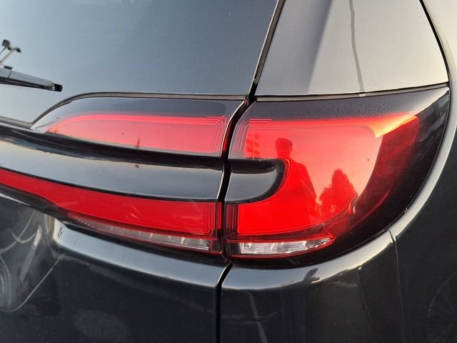 Used 2024 Chrysler Pacifica Limited FWD image 7