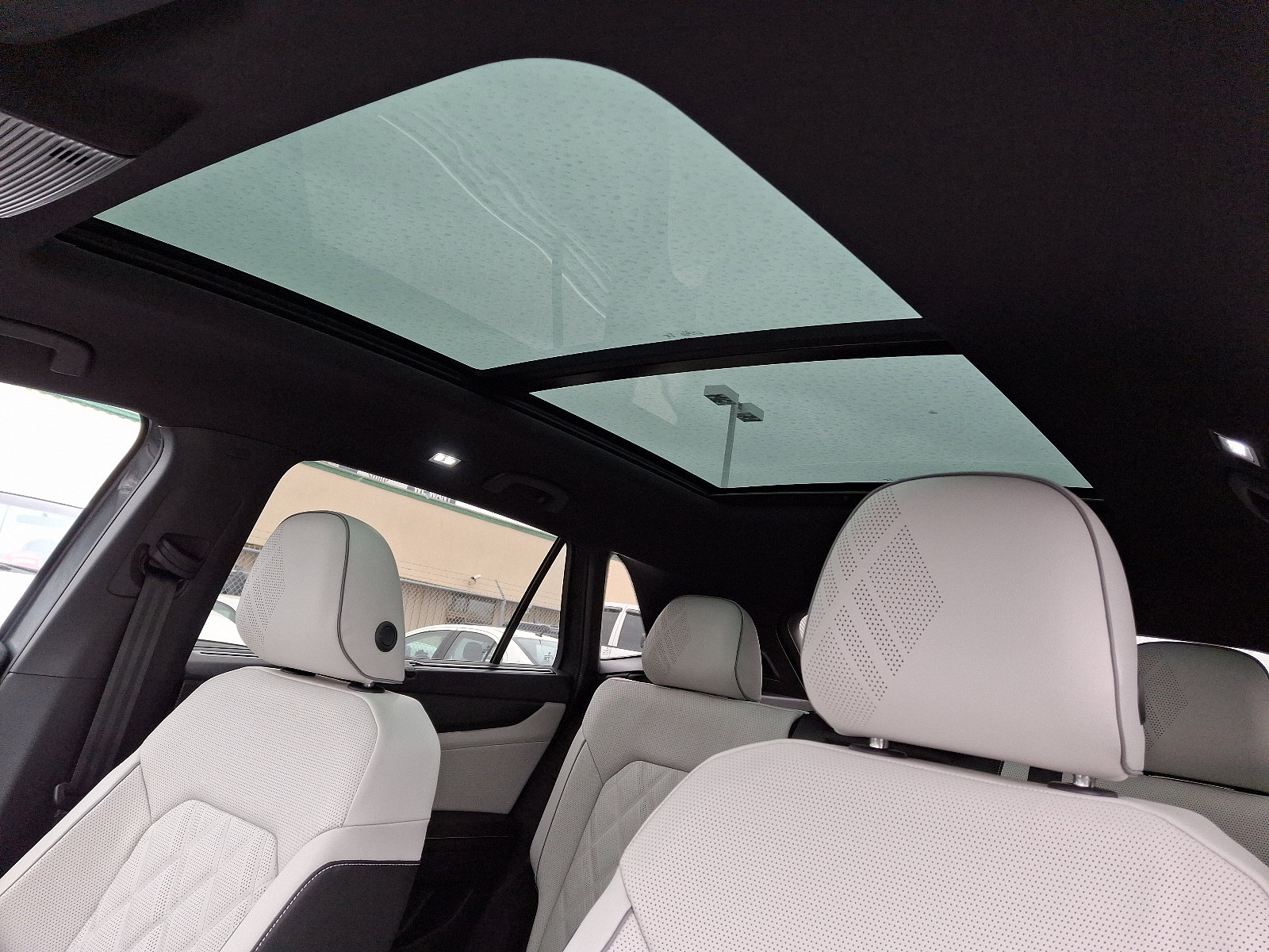 New 2025 Volkswagen Atlas Cross Sport SEL Premium R-Line image 10
