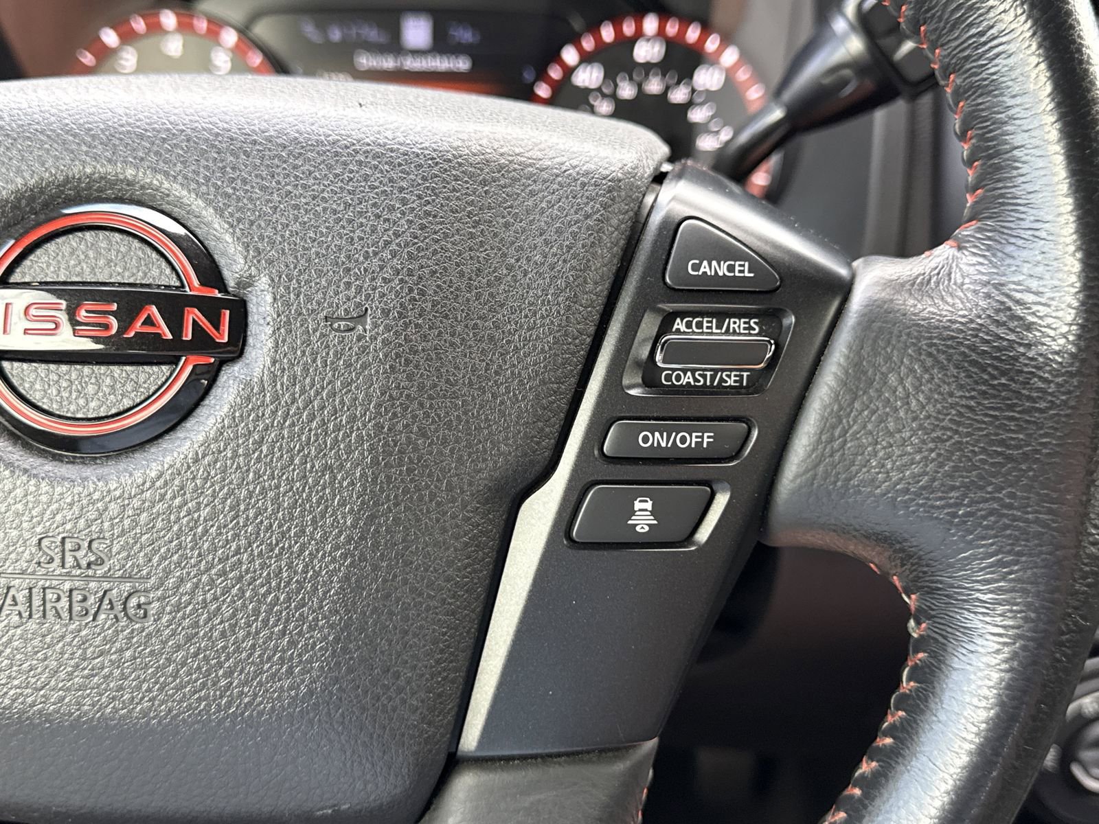 Used 2024 Nissan Titan PRO-4X AWD/4WD image 22