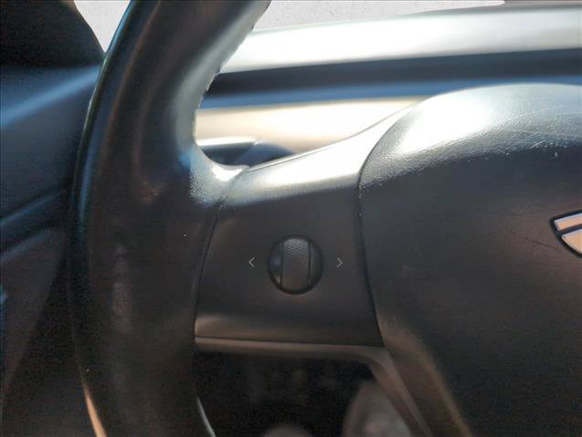 Used 2018 Tesla Model 3 Long Range RWD image 14