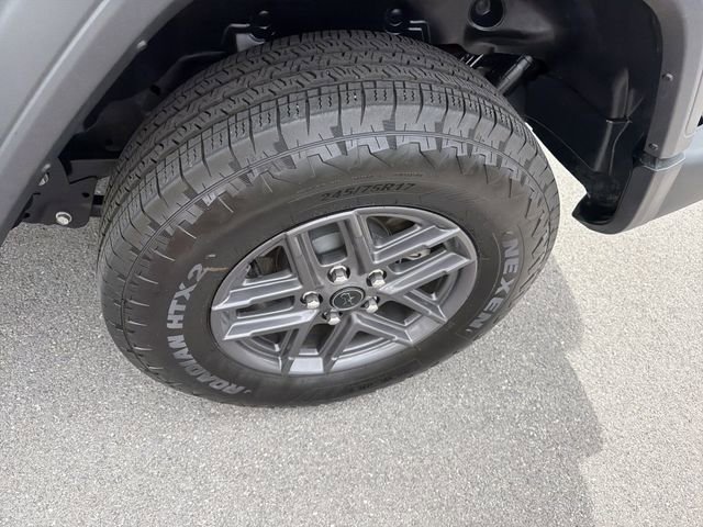 Used 2025 Jeep Wrangler Unlimited Sport AWD/4WD image 12