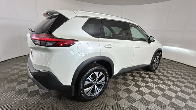 Used 2021 Nissan Rogue SV AWD/4WD image 2