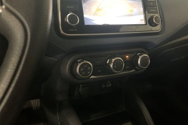 Used 2025 Nissan Versa SV FWD image 23