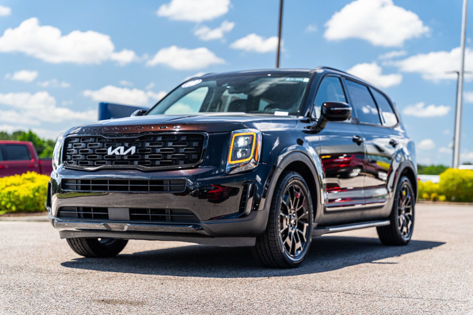 Used 2022 Kia Telluride EX w/ EX Premium Package AWD/4WD image 3