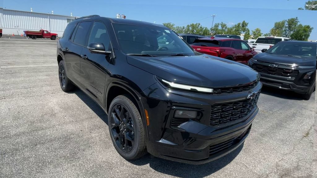 New 2026 Chevrolet Traverse RS w/ LPO, Floor Liner Package AWD/4WD image 4