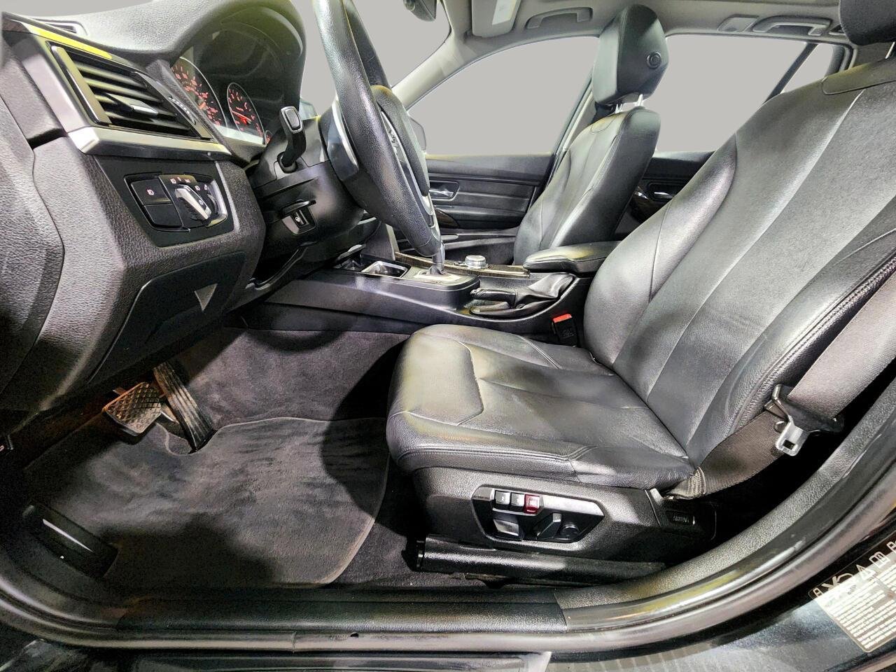 Used 2015 BMW 328i xDrive Wagon image 14