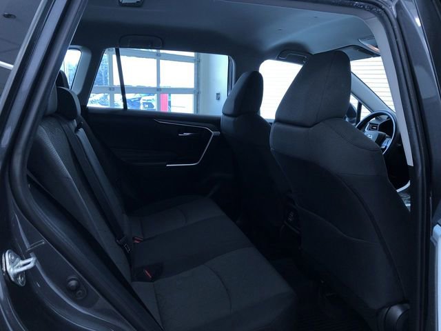 Used 2020 Toyota RAV4 XLE w/ All Weather Liner Package image 21