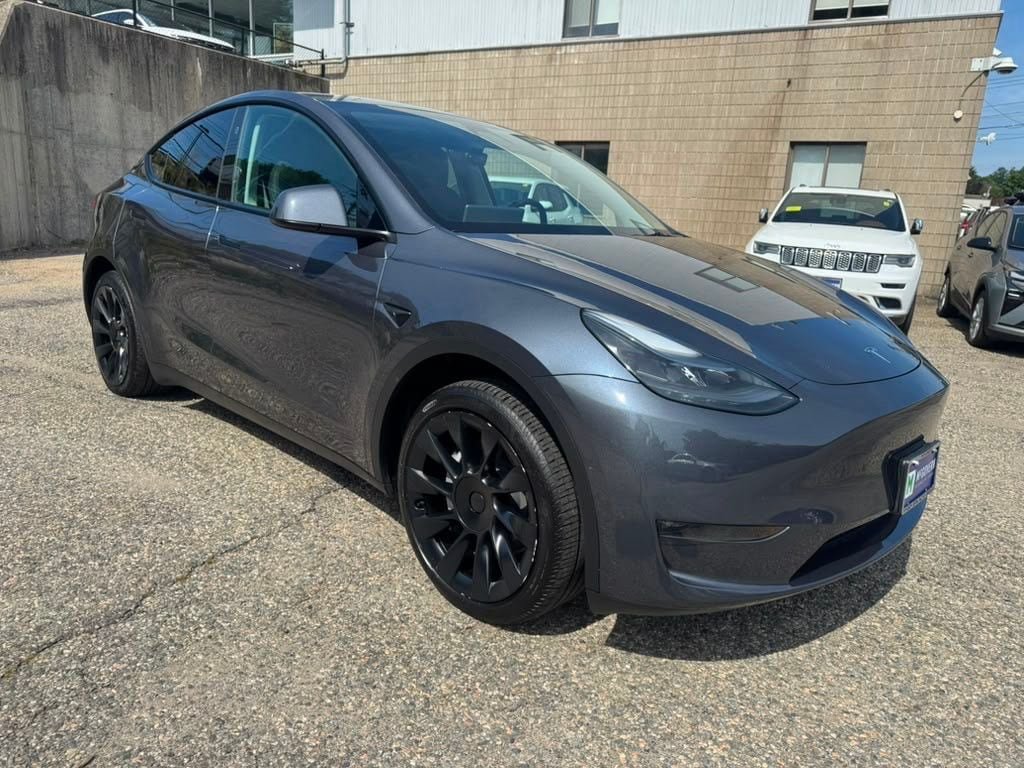 Used 2023 Tesla Model Y Long Range AWD/4WD image 9