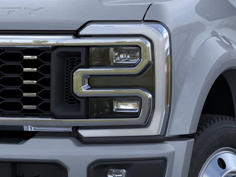 New 2026 Ford F450 Platinum w/ FX4 Off-Road Package image 17