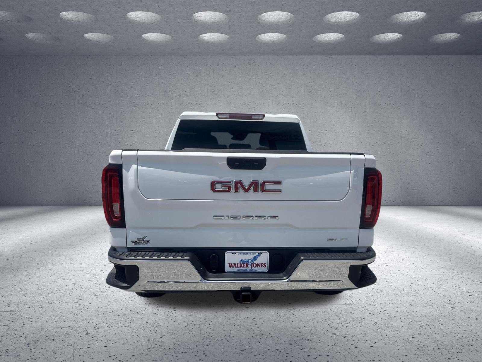Used 2025 GMC Sierra 1500 SLT AWD/4WD image 4