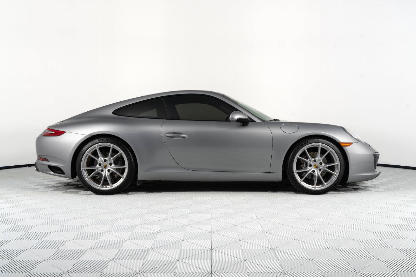 Used 2017 Porsche 911 Carrera RWD image 24