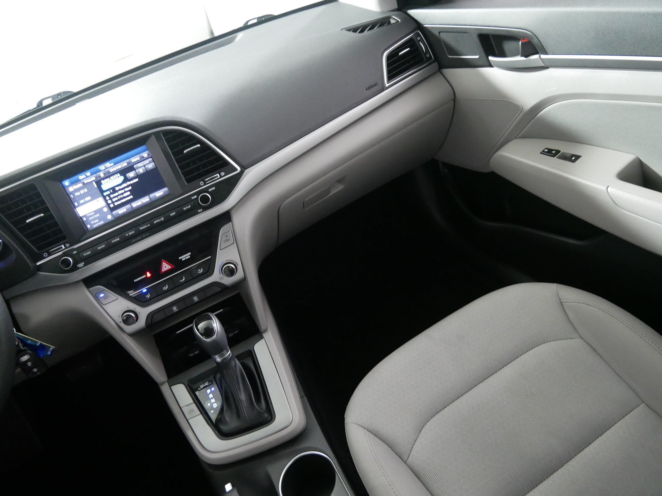 Used 2018 Hyundai Elantra SEL FWD image 11