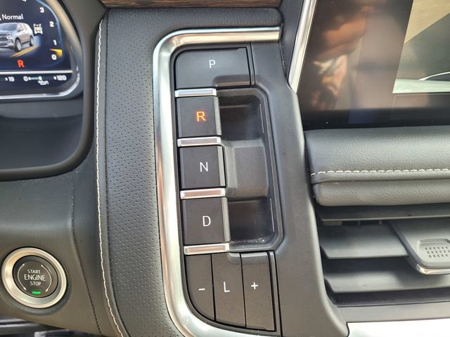 Used 2024 Chevrolet Tahoe Premier AWD/4WD image 19