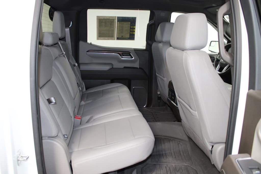 Used 2023 GMC Sierra 1500 SLT image 35